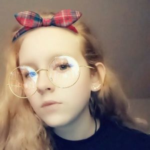 Meet your Posher, Alyssa